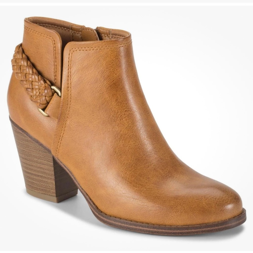 NWT BareTraps Women's Brown Ankle Booties size 9.5‎ M